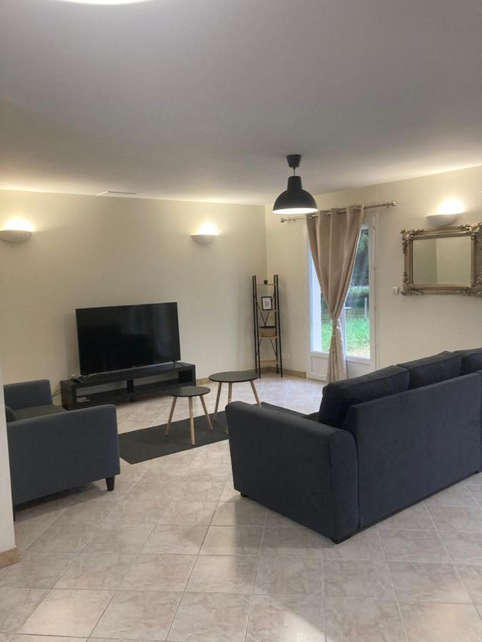Maison Entiere Proche Du Centre 르뷔그 외부 사진